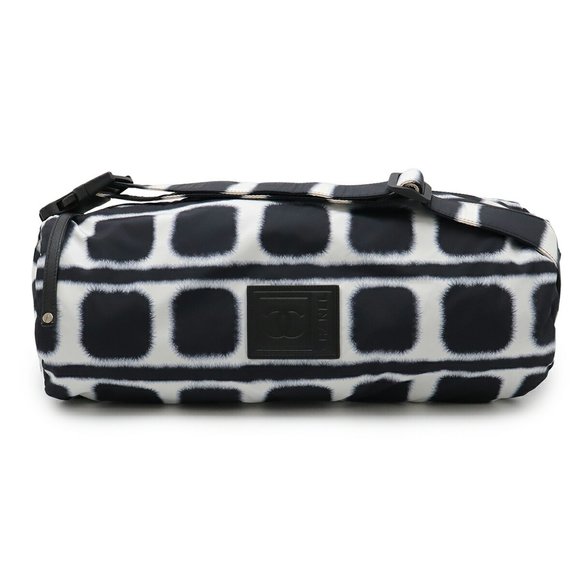 CHANEL Black Shoulder Bag - Picture 1 of 8